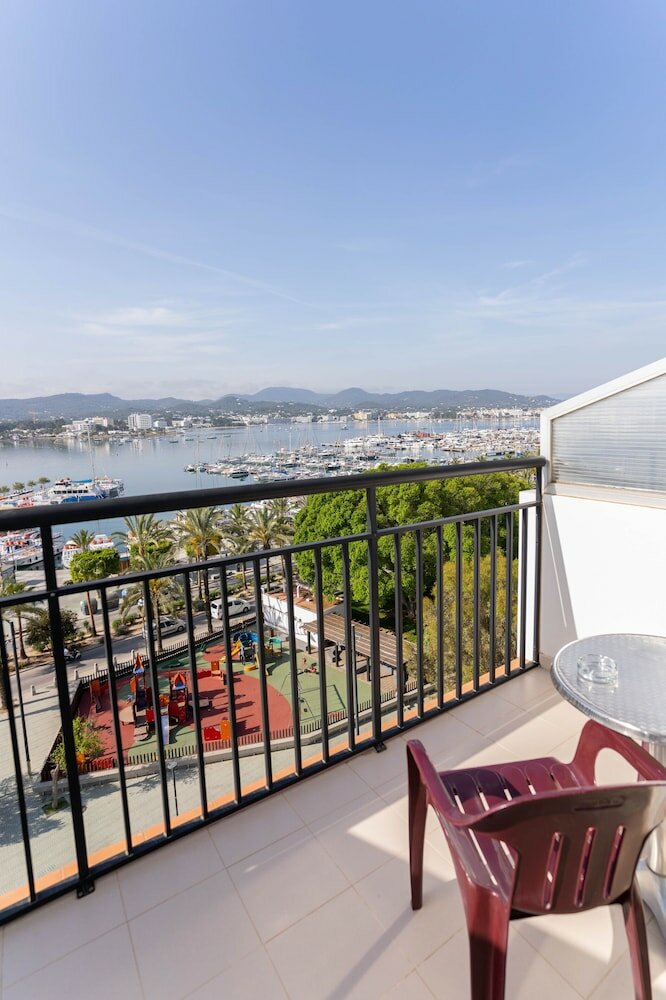 Фото The Red Hotel by Ibiza Feeling 