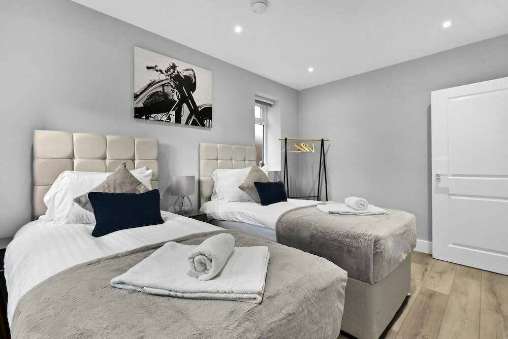 Фото Braywick Serviced Apartments by Ferndale