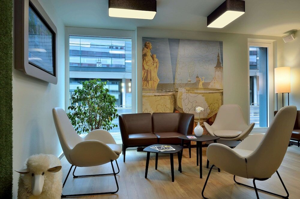 Фото B&b Hotel Würzburg