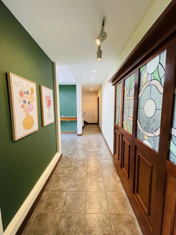 Фото The Rainier Bed & Breakfast 2