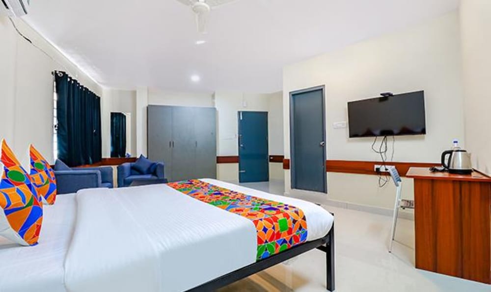 Фото Fabhotel Prestine Tree