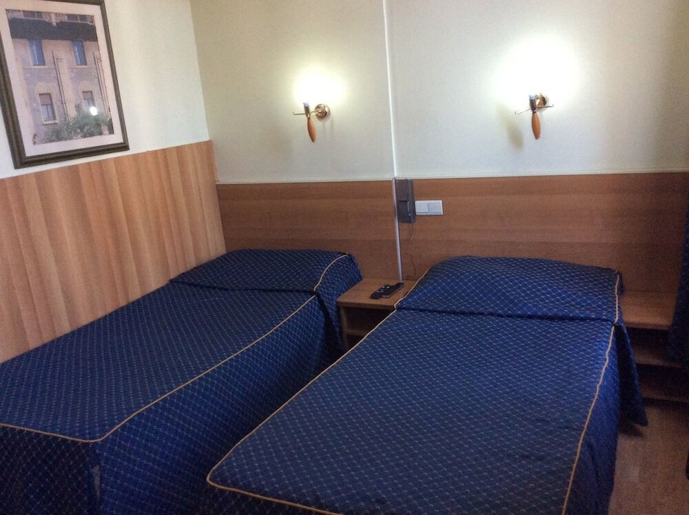 Фото Hotel Aristote