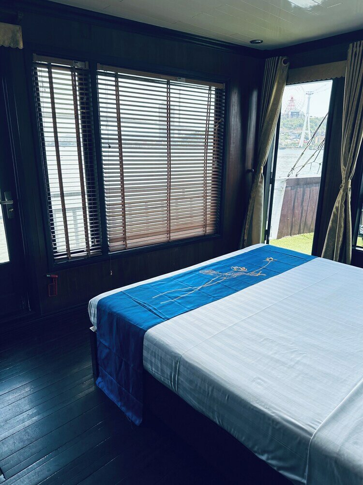 Фото Halong Marina Bay Cruise