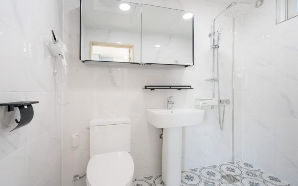 Фото Yeosu Beach Castle Pension