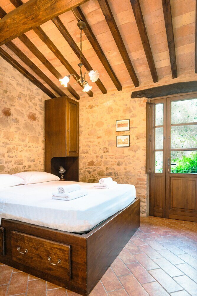 Фото Castello di Cisterna Umbria