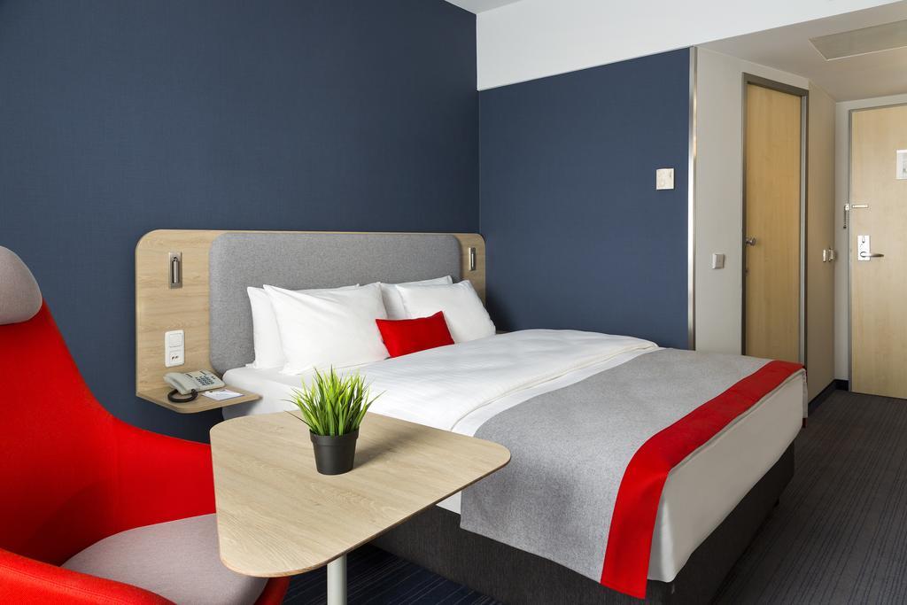 Фото Holiday Inn Express Dusseldorf - City North