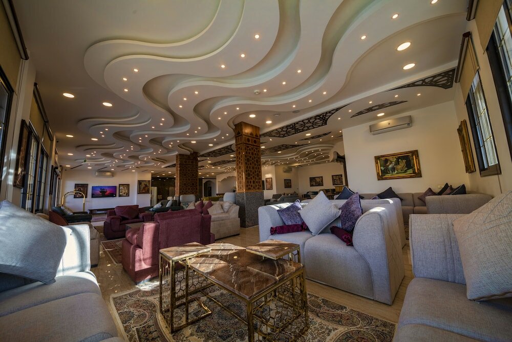 Фото Petra Canyon Hotel