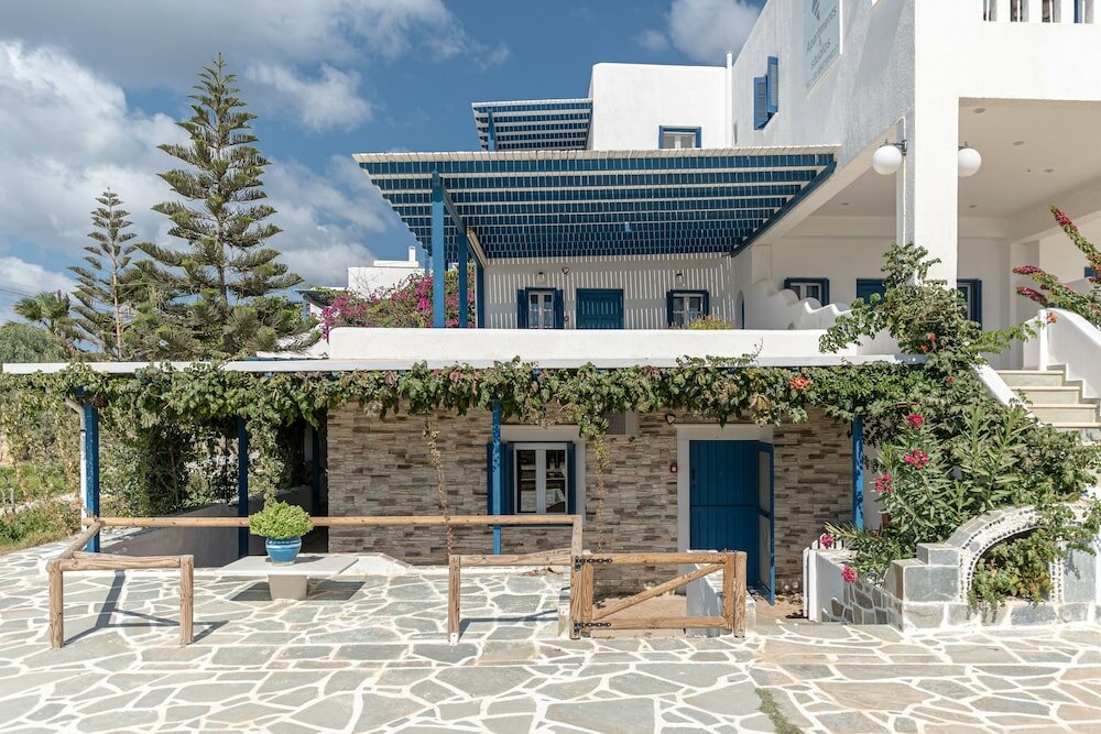 Фото Crystal Naxos 2 Apartments at Mikri Vigla