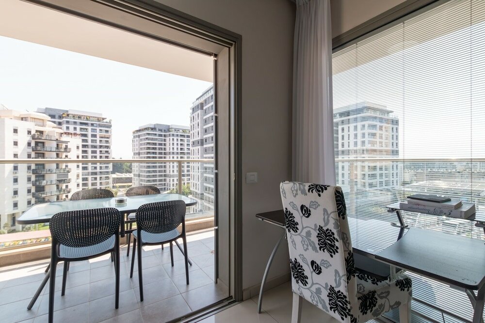 Фото Luxury Tower parking Shopping Mall 2br