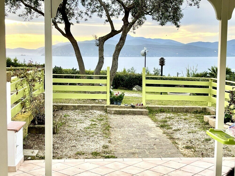 Фото Les Bouganvilles by SolturElba