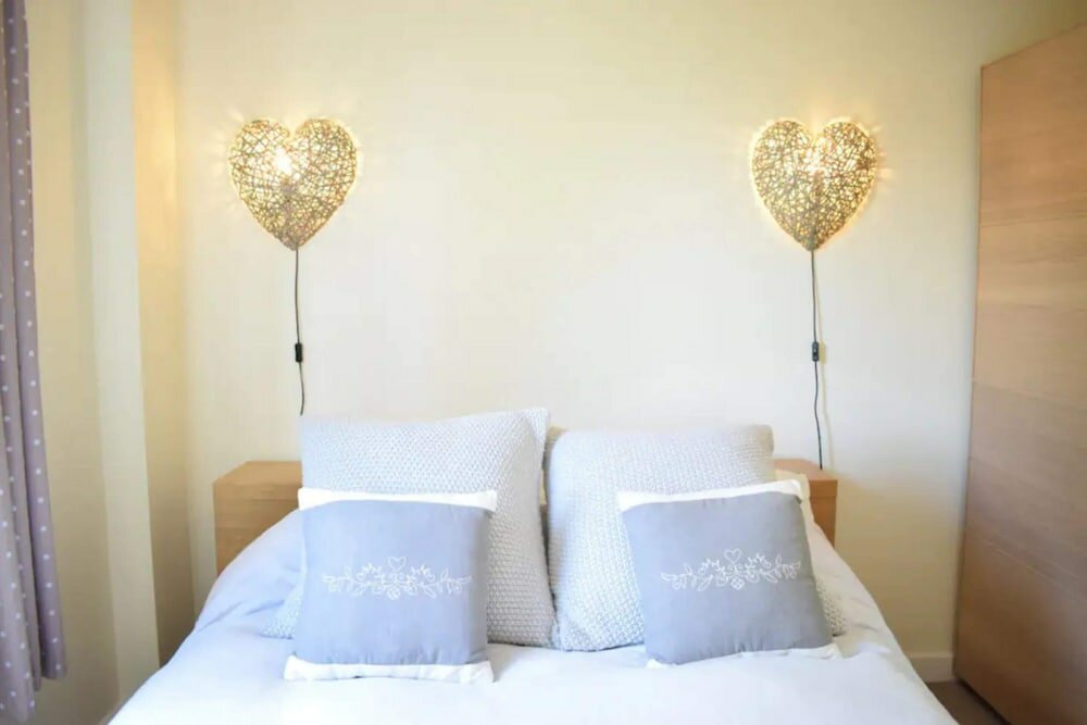 Фото Lovely 2bd Flat With Balcony - Finsbury Park