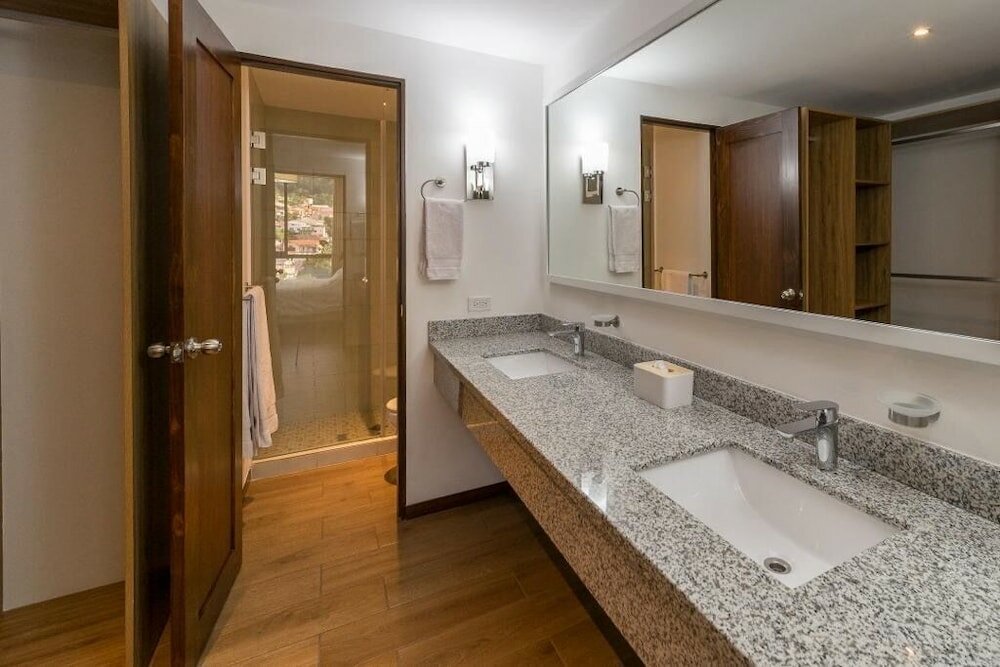 Фото Altos Tower Colonia Escalon San Salvador