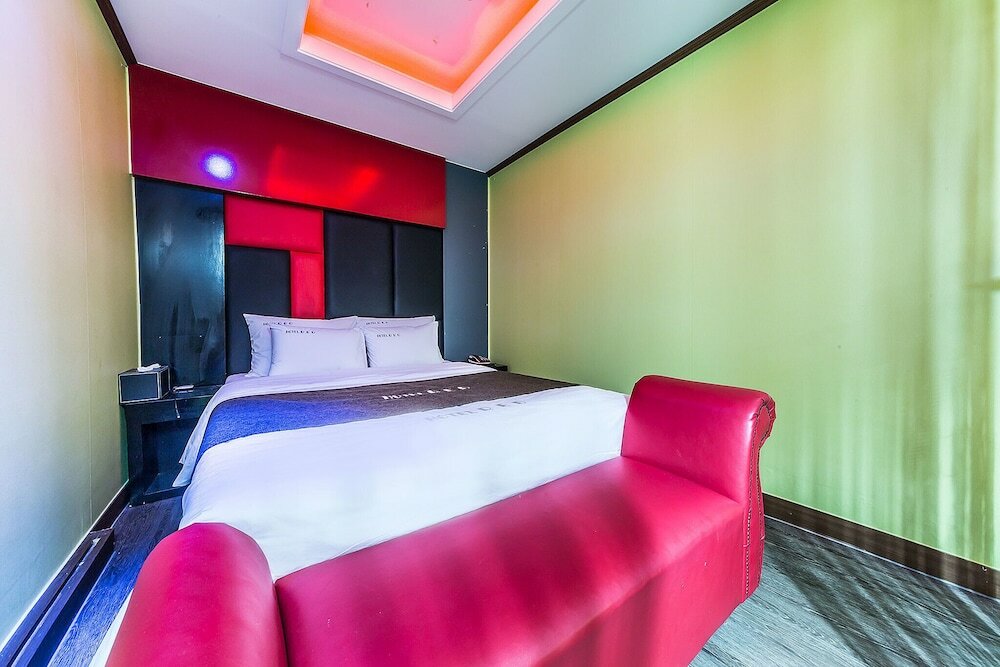 Фото Bucheon Red