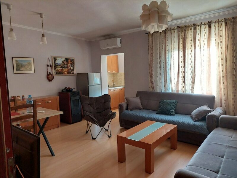 Апартаменты Lovely 11 Rental Ap In Myslym Shyri Tirana в Тиране