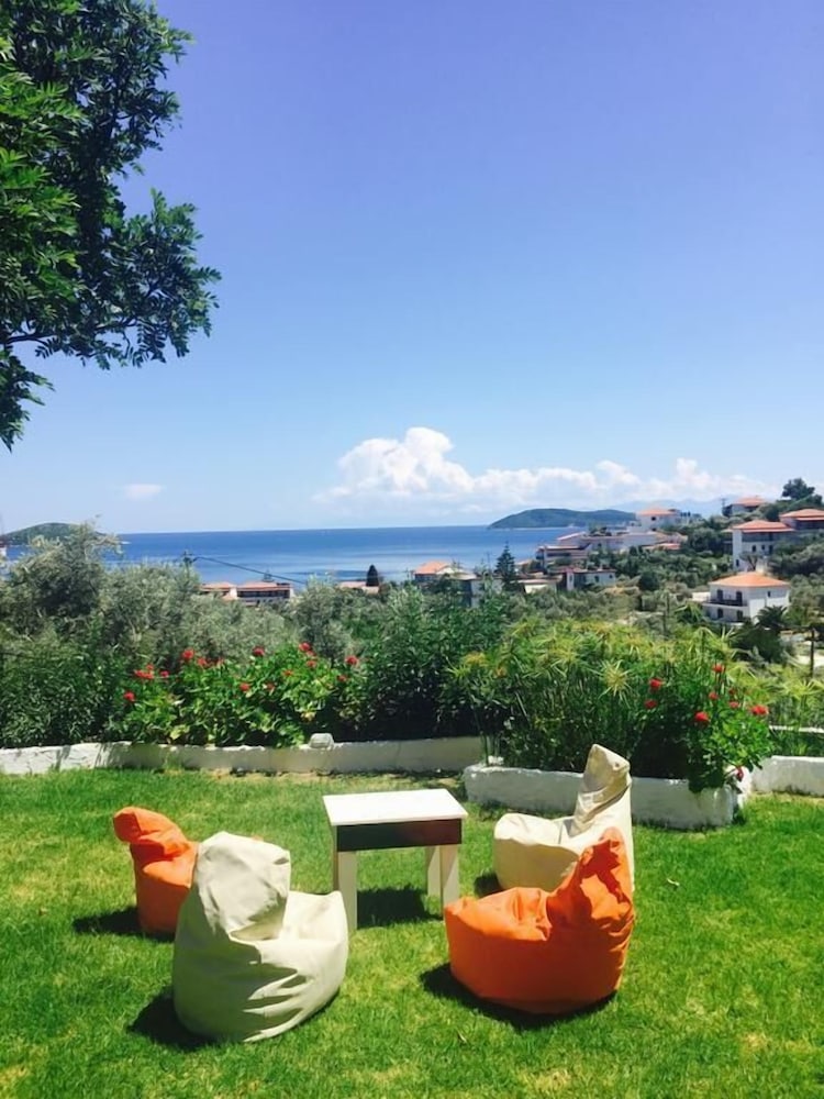 Фото Villa Meroulas