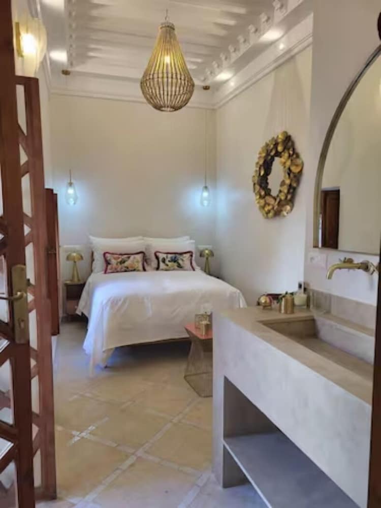 Фото Riad LallaBaya