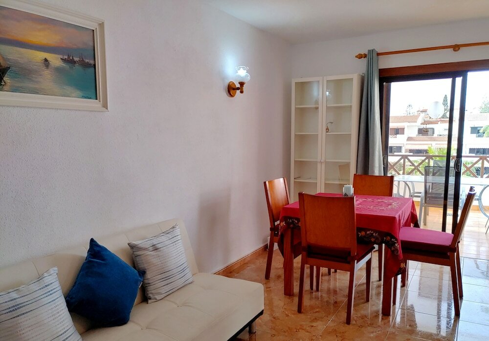 Фото Pool View Los Cristianos by HelloApartments