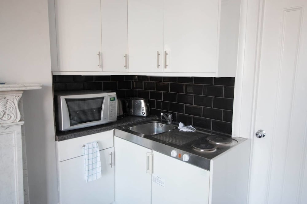 Фото Elegant Georgian 1 Bed Apartment in Herne Bay