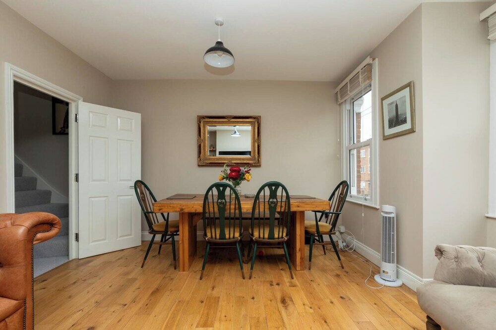 Фото Beautiful 3bd Garden Flat - Tooting!