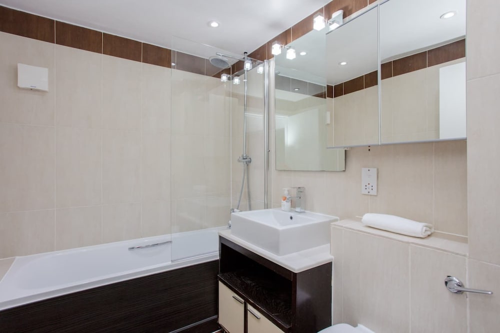 Фото Homely 2 Bedroom Apartment in Maida Vale