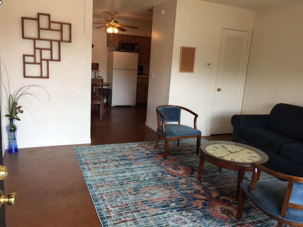 Фото 1 Bed Apartment next to Sw Integris near Downtown