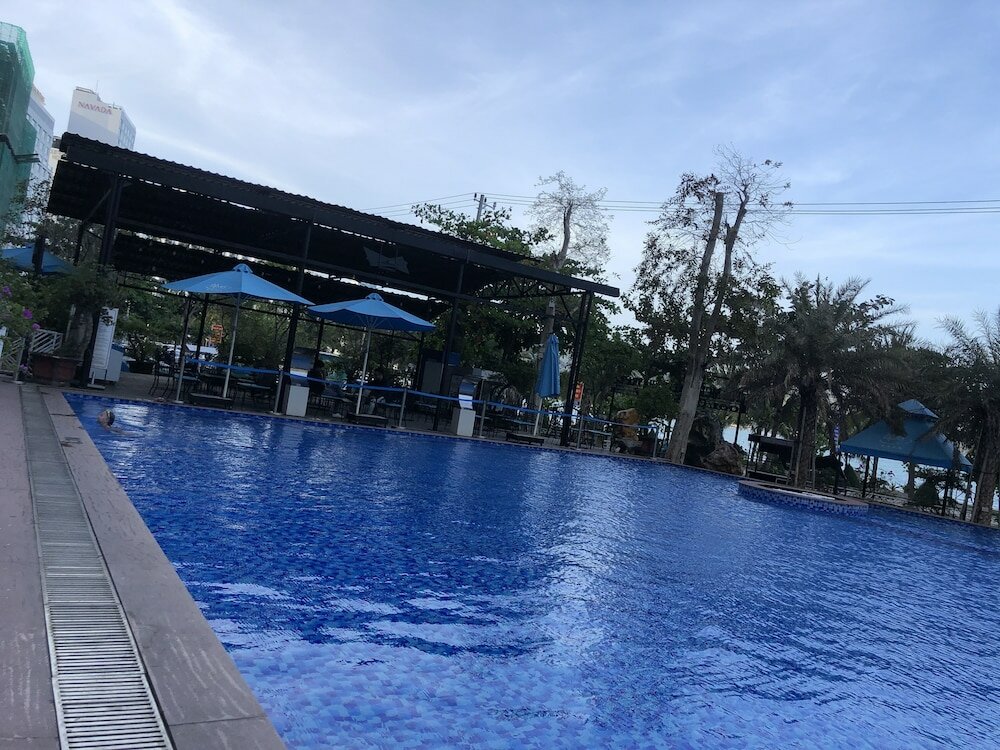 Фото Snail 360° Ocean View Apartment Hotel