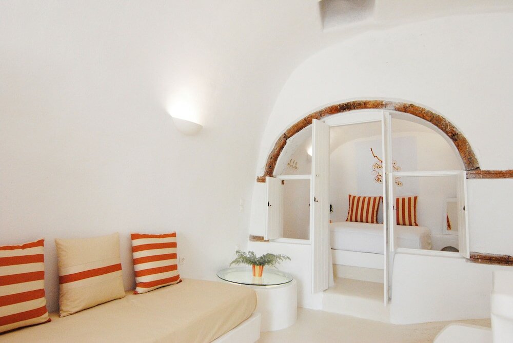 Фото White Grape Suites