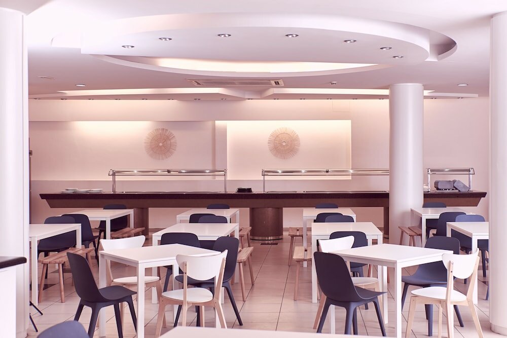 Фото Checkin Caribe Youth Hotel