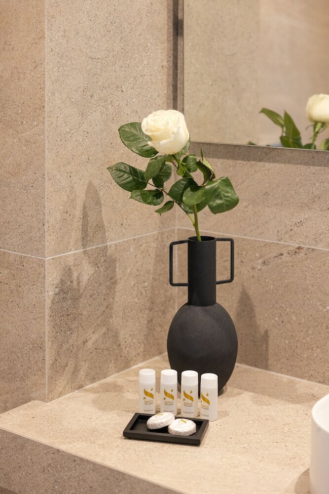 Фото Erato Seaside Hotel