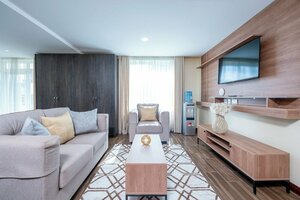 Гостиница Roma Courts Serviced Apartments