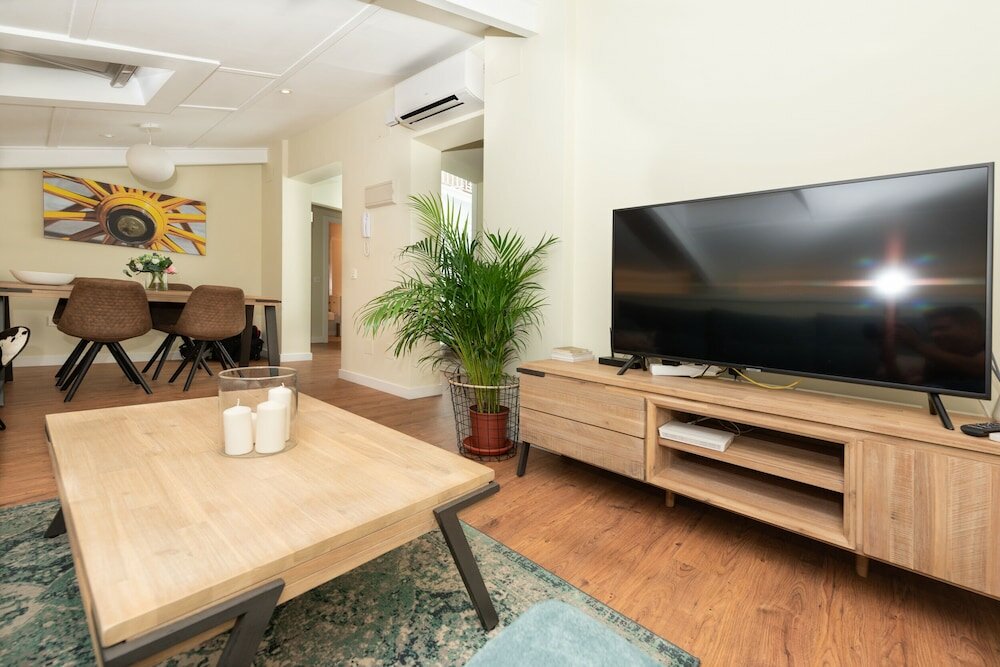 Фото Continental Suit Sky