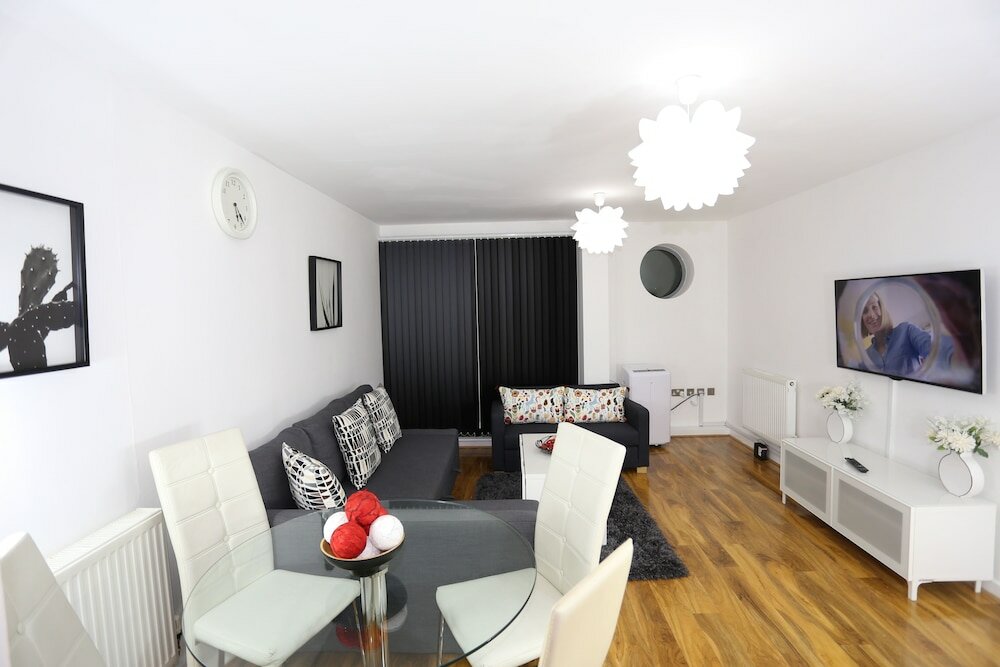Фото 2 bed Riverview Bridge House Apartment