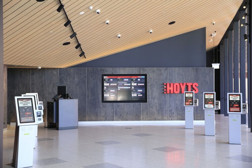 Фото Luxury Penthouse Above the Shopping Town