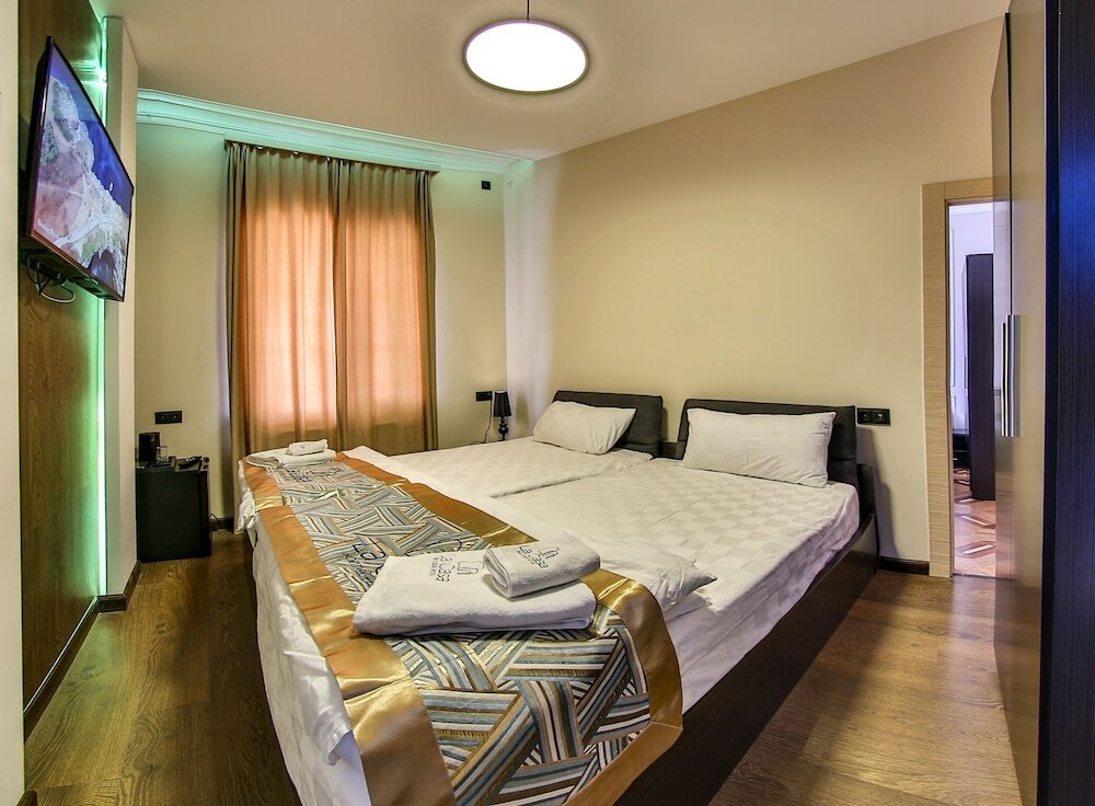 Фото La Casa Hotel Yerevan