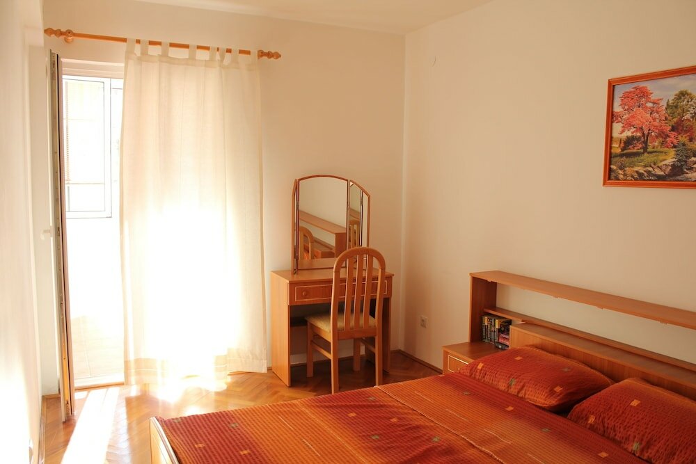 Фото Sunny Family Apartment