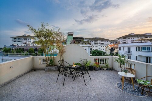 Гостиница The Royal Hotel & Apartment в Хошимине