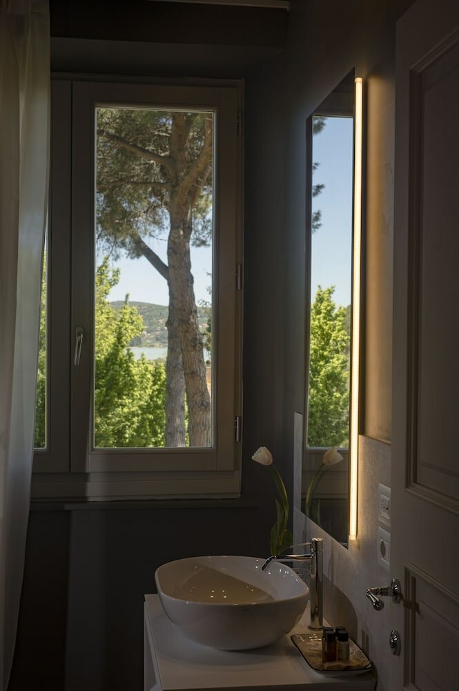 Фото Isola Polvese Resort