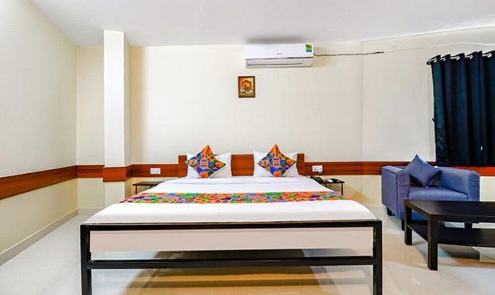 Фото Fabhotel Prestine Tree