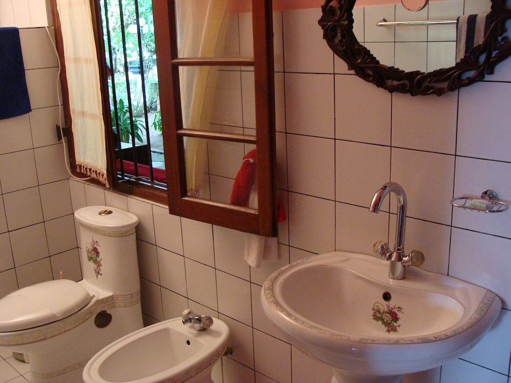 Фото The Icebear Guesthouse