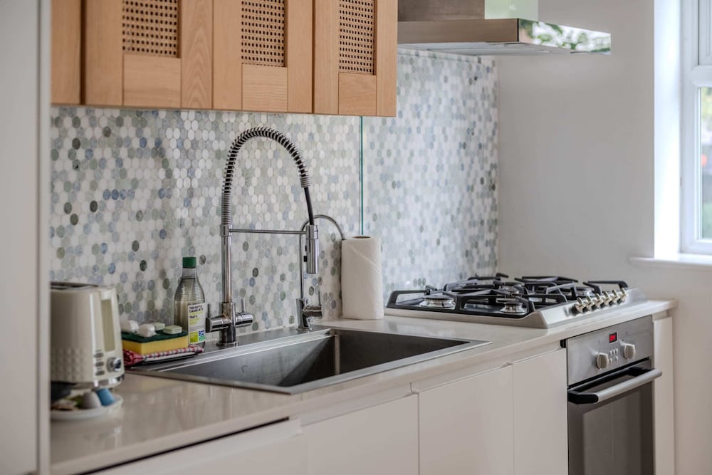 Фото Beautiful 2 Bed, 2 Bath Abode In Dulwich