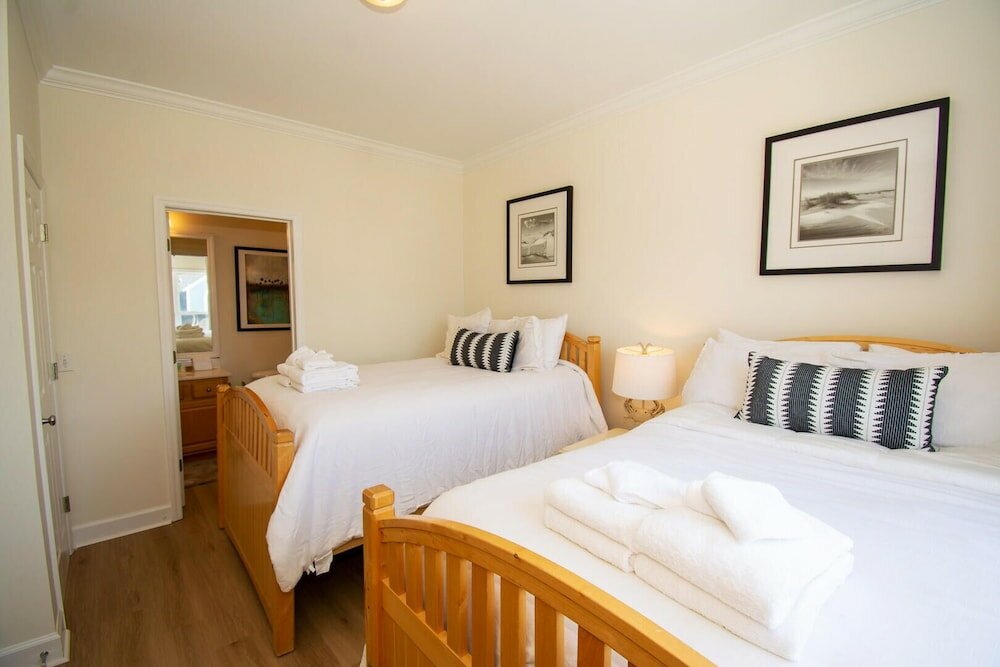 Фото 326 Ocean Point Drive