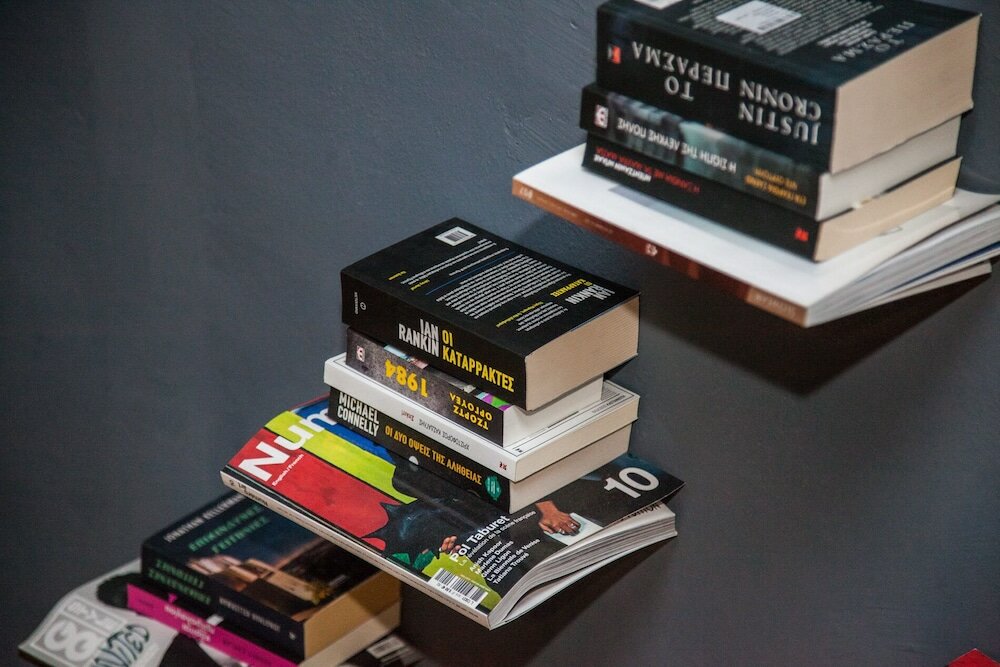 Фото Modern Industrial Apt In Neos Kosmos