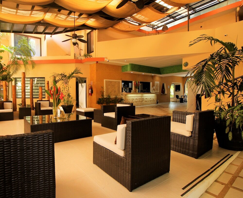 Фото Maya Tulipanes Express