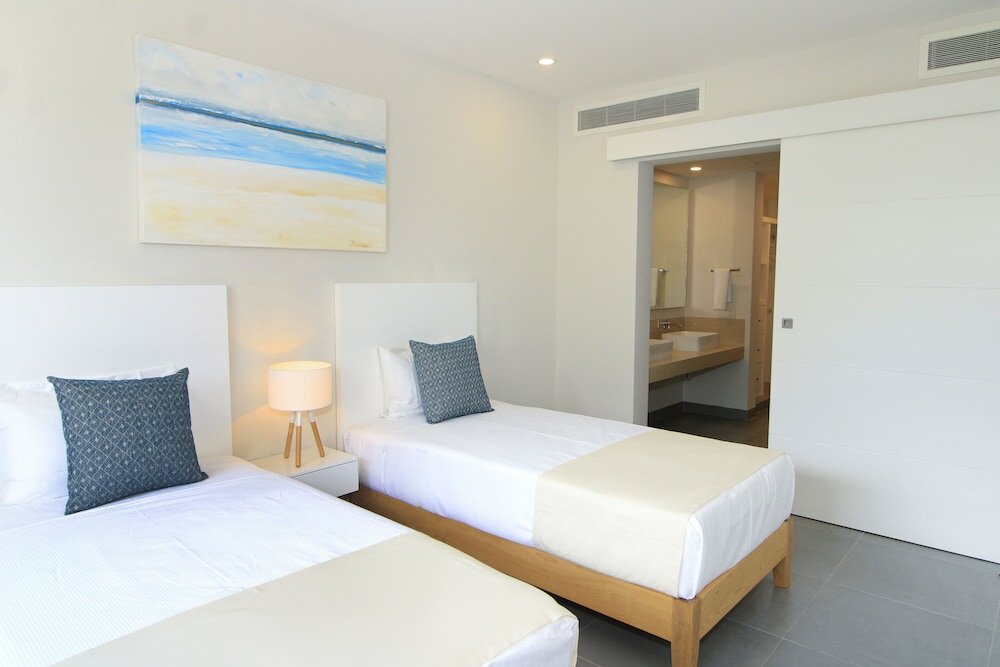 Фото Nick Price Apartments by Spot Rentals