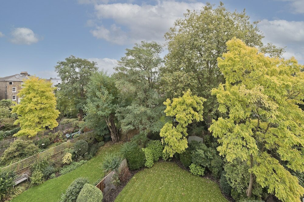 Фото Perfect Pied-a-terre in Clapham by Underthedoormat