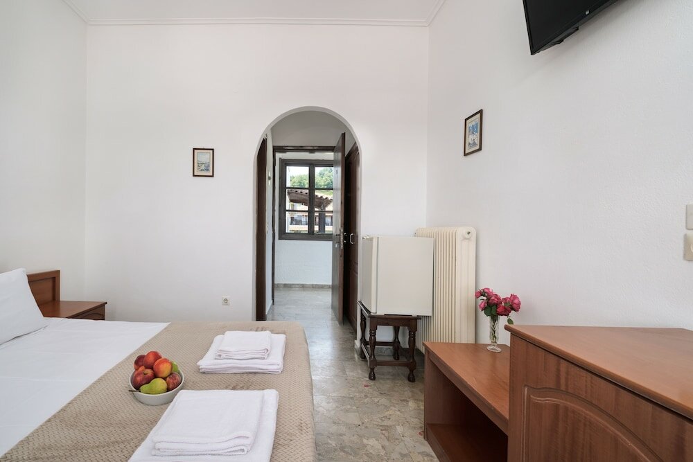 Фото Koukounaries Beach Hotel