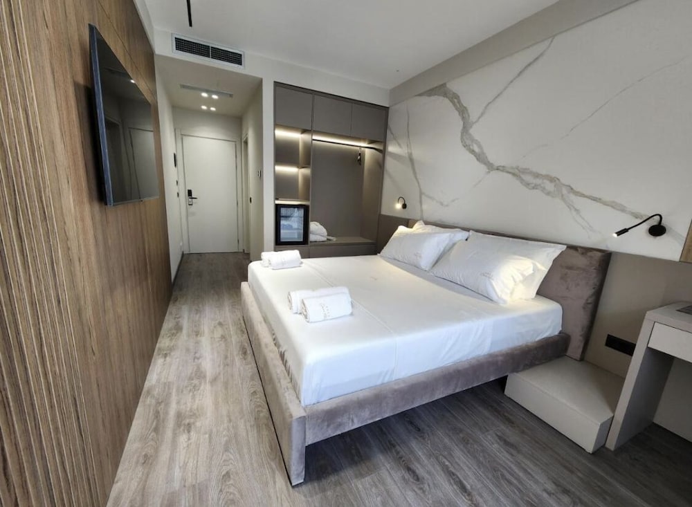 Фото Charm Hotel