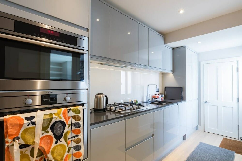 Фото Beautiful Brook Green 2 bed Flat, Close to Tube