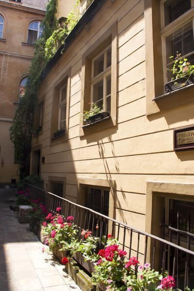 Фото Hotel U Zlateho Jelena