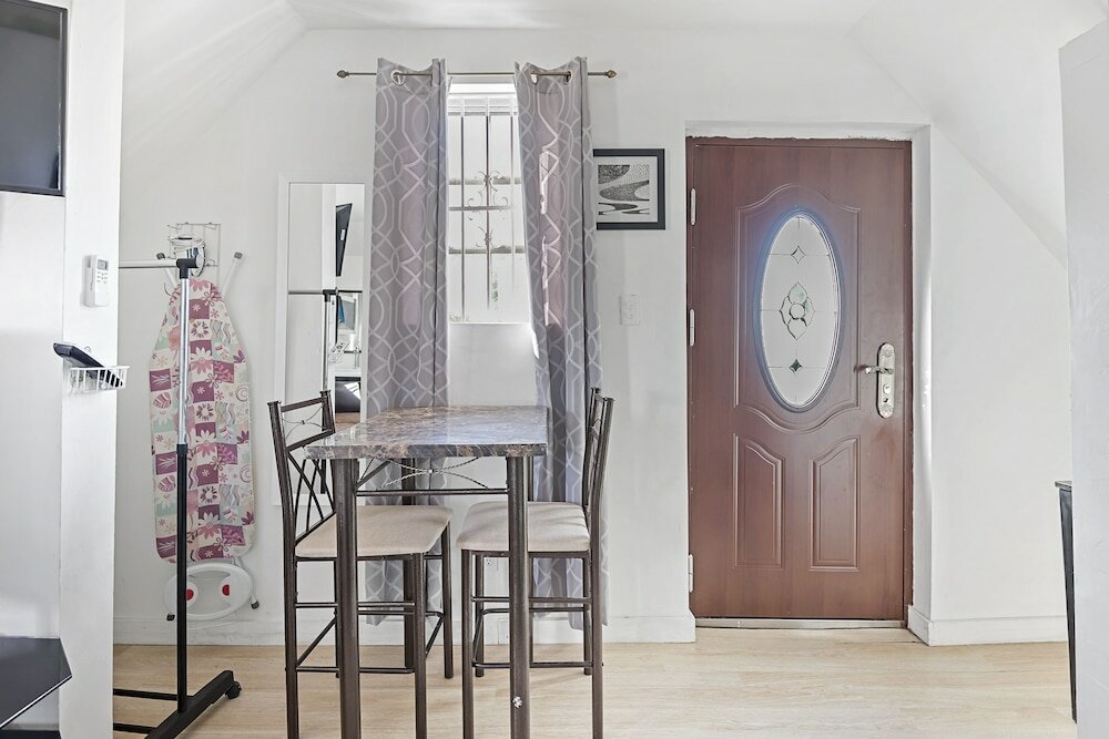 Фото Cocoplum Rest N Hideaway 1